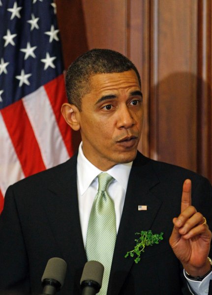 st_patricks_day_barack_obama_green_tie.jpg