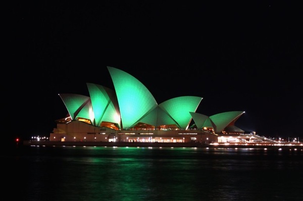 st_patricks_day_sydney_opera_house_green.jpg