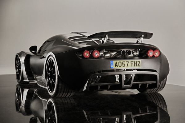 02-venom-gt-official-dark.jpg