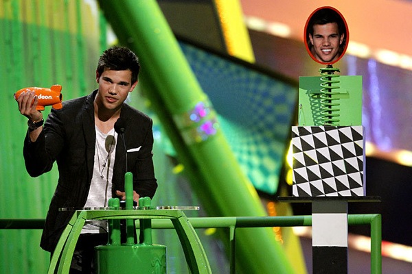 kids_choice_awards_taylor_lautner.jpg