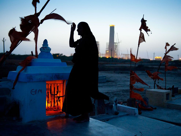 twilight-prayer-india_13190_990x742.jpg