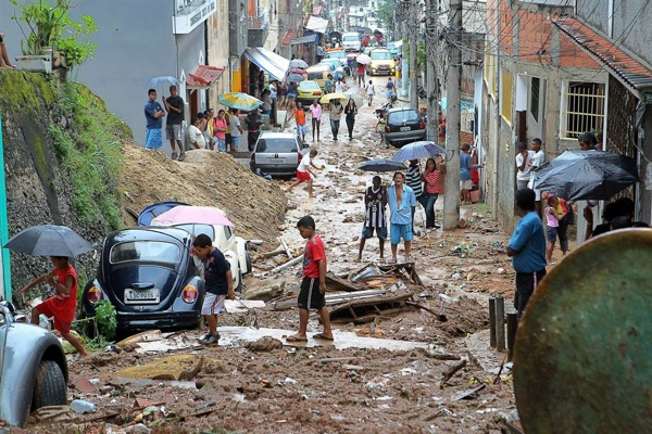 Наводнения и оползни в Рио-де-Жанейро