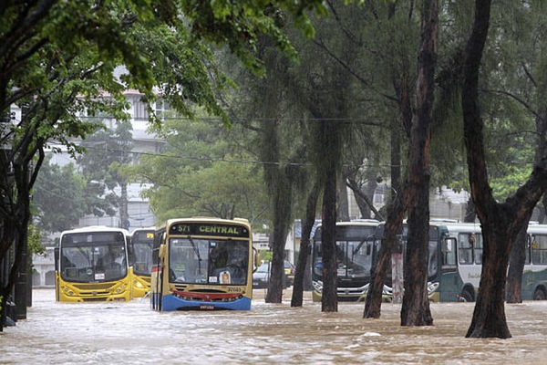 massive_flooding_brazil08.jpg