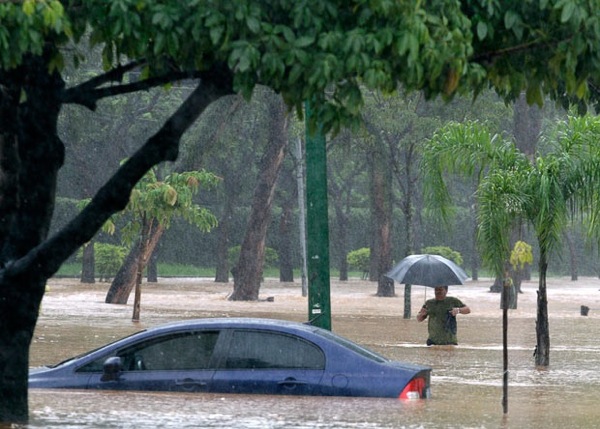 massive_flooding_brazil12.jpg