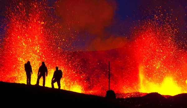 первое извержение вулкана 20 марта 2010 года