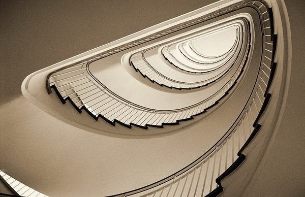 beautiful-spiral-staircase__16.jpg