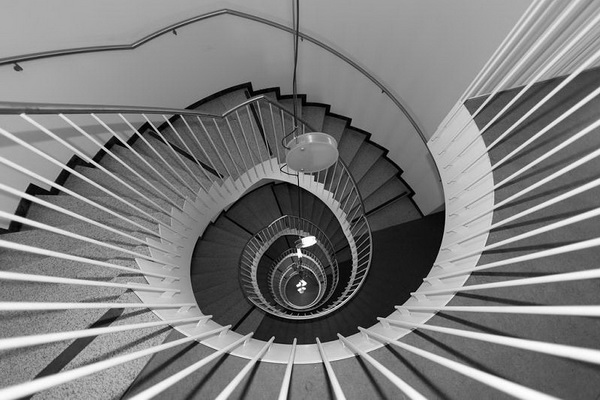 beautiful-spiral-staircase__18.jpg