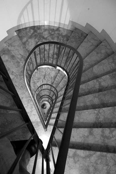beautiful-spiral-staircase__23.jpg