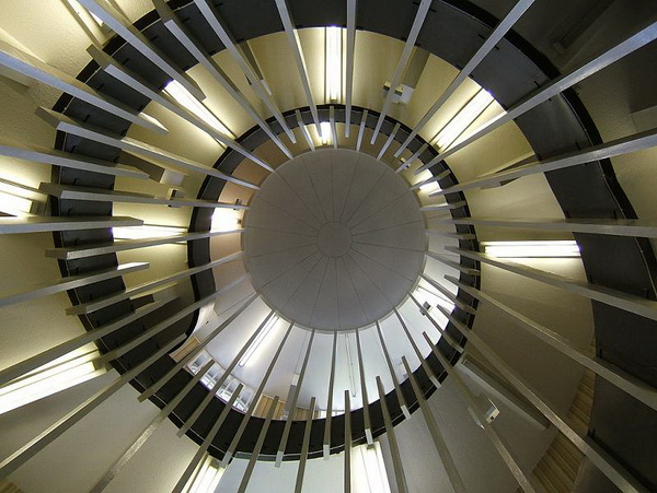 beautiful-spiral-staircase__24.jpg