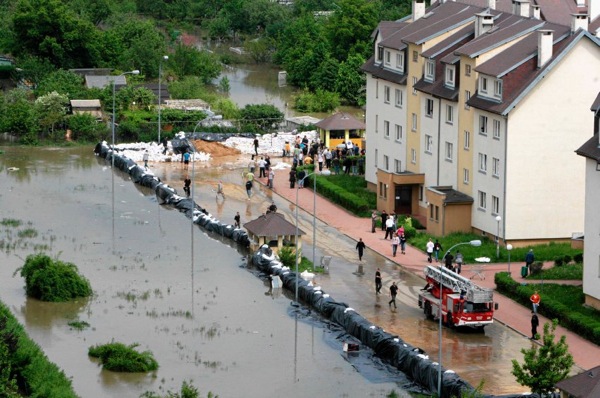 floods_poland_protection.jpg