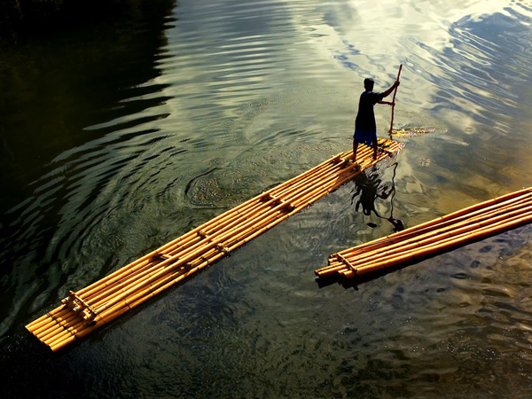boatman-philippines_21020_990x742.jpg