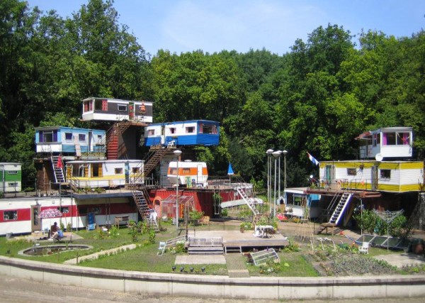 redneckmansion4-600x427.jpg