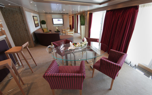 seabourn_sojourn_luxury_passenger_yacht08.jpg