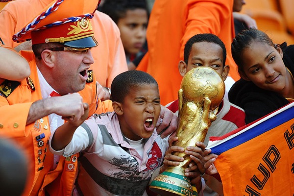 world_cup_2010_fans_holland02.jpg