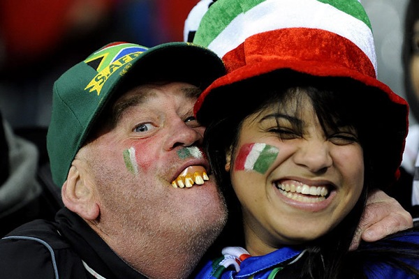 world_cup_2010_fans_italy01.jpg