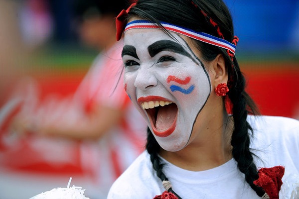 world_cup_2010_fans_paraguay02.jpg