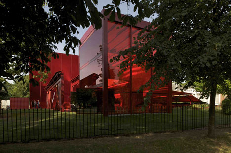 dzn_Serpentine-Pavilion-by-Jean-Nouvel-1.jpg