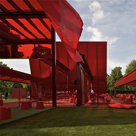 dzn_Serpentine-Pavilion-by-Jean-Nouvel-16.jpg