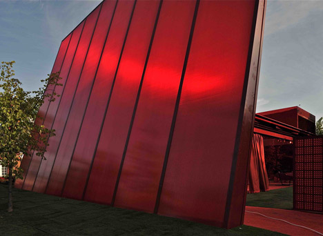 dzn_Serpentine-Pavilion-by-Jean-Nouvel-8.jpg