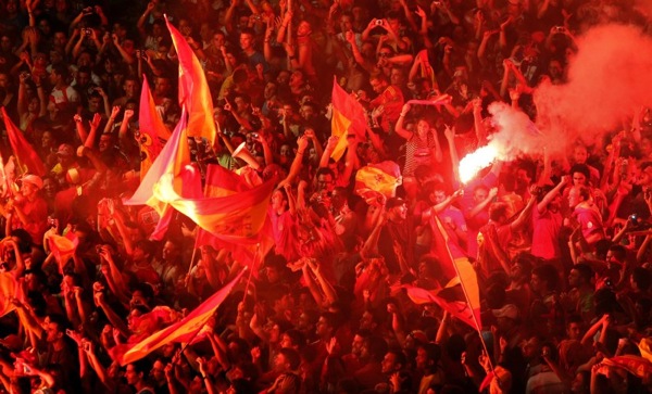 world_cup_2010_final_spain_wins_barcelona_celebrates.jpg