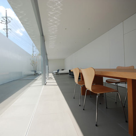 dzn_Minimalist-House-by-Shinichi-Ogawa-Associates-3.jpg