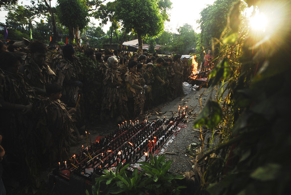 Mud+People+Festival+Celebrated+Philippines+BGf2KDfvVlbl.jpg