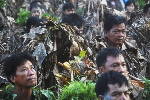 Mud+People+Festival+Celebrated+Philippines+YTOkbDxw2B9l.jpg