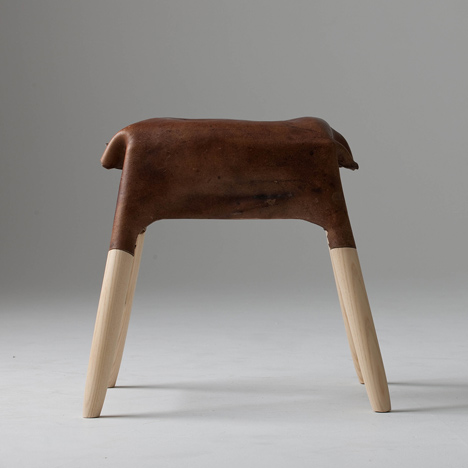 dzn_Leather-furniture-by-Tortie-Hoare-17.jpg