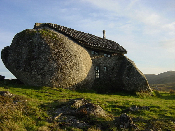 StoneHouse04.jpg