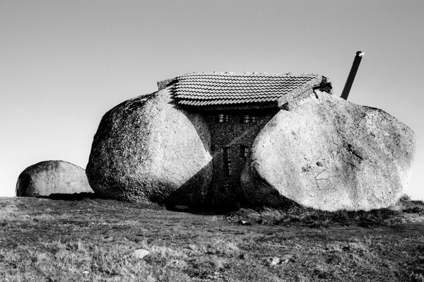 StoneHouse05.jpg