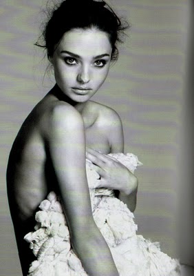 miranda-kerr-3D_Meisel19.jpg