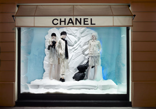 Chanel-Window-Shopping-01.jpg