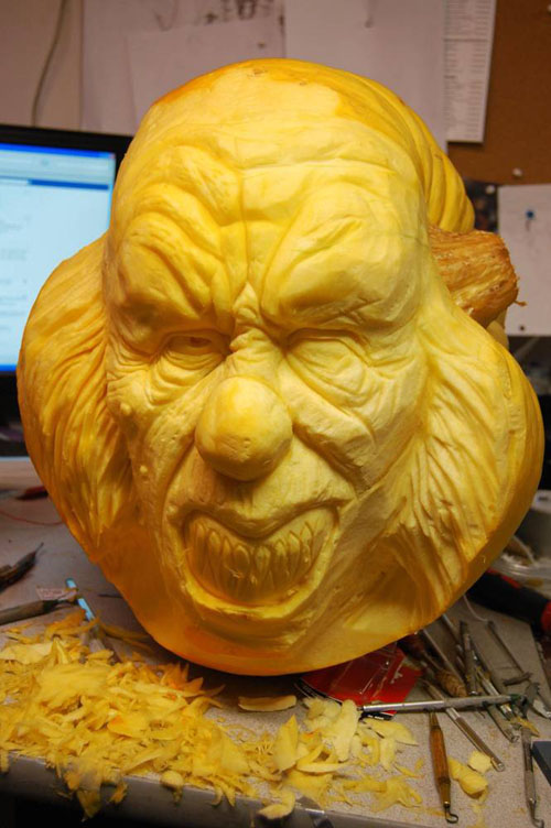 ss-100929-pumpkin-carving-14_ss_full.jpg