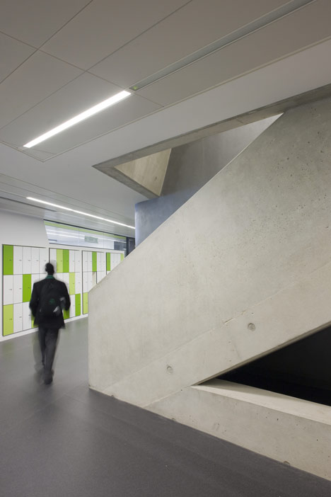 dzn_Evelyn-Grace-Academy-by-Zaha-Hadid-Architects-19.jpg