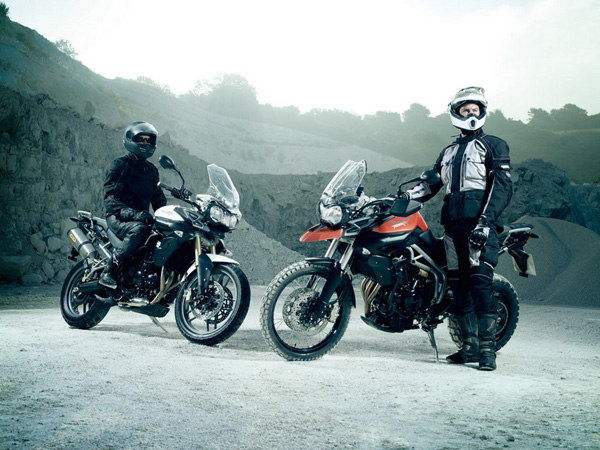 2011-triumph-tiger-800-action-1.jpg