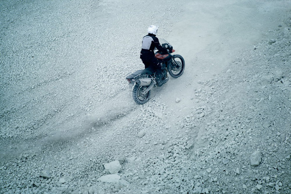 2011-triumph-tiger-800-action-14.jpg