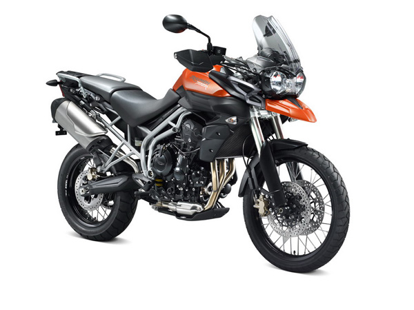 2011-triumph-tiger-800-studio-10.jpg