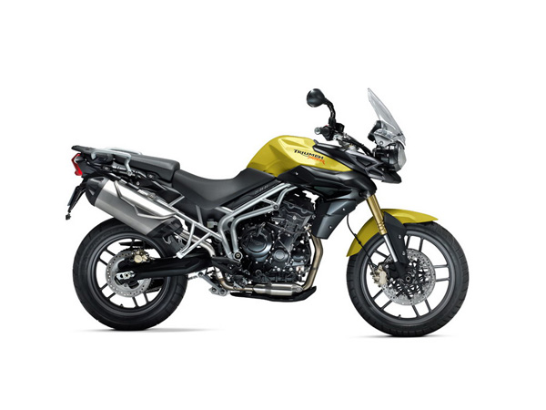 2011-triumph-tiger-800-studio-2.jpg