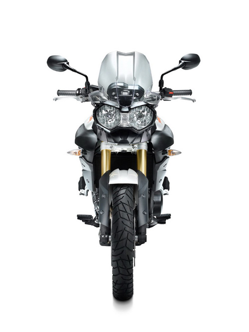 2011-triumph-tiger-800-studio-3.jpg