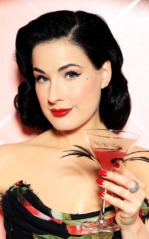 dita-von-teese-102110-4.jpg