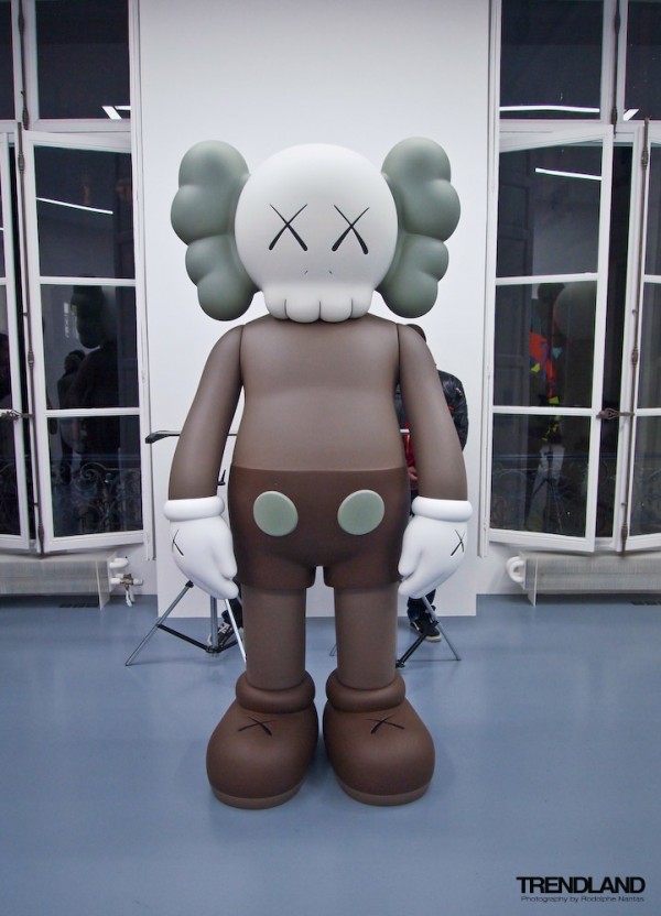 kaws2-1-600x832.jpg