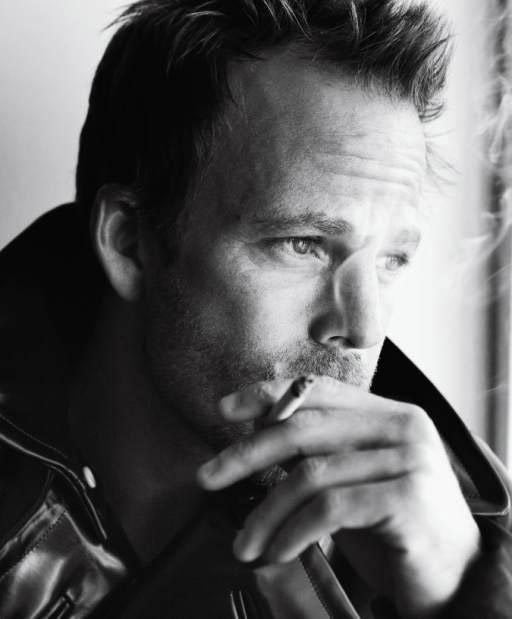 Stephen-Dorff-by-Mario-Testino-for-VMAN-DesignSceneNet-03.jpg