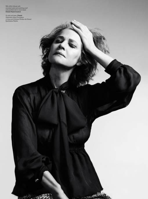 Charlotte-Rampling-by-Willy-Vanderperre-for-V68-03 копия.jpg
