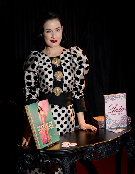 Erotica+2010+EB13bqxTlakl.jpg