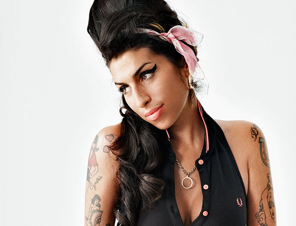 Amy-Winehouse-for-Fred-Perry-Fall-Winter-2010_11-DesignSceneNet-07 копия.jpg