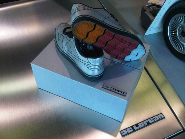 Nike-6_0-DeLorean-Dunk-10.jpg