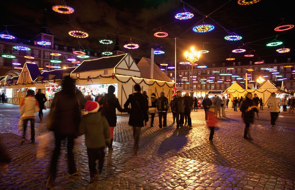 Christmas+Lighting+in+Madrid+D2Mmb0XqC0ql.jpg