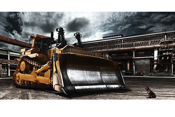 Heavy_Machines_Calendar_2011_January_Caterpillar_D11T.jpg