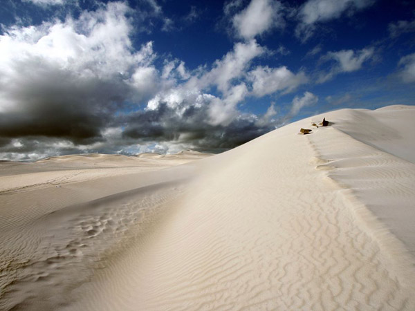 sand-dunes-perth-australia_29422_990x742.jpg