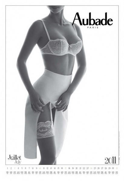 aubade_calendar_2011-08.jpg